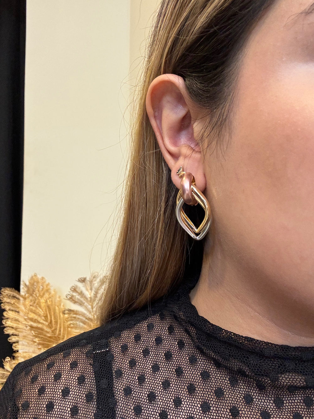 Aretes de acero hecho en Colombia
