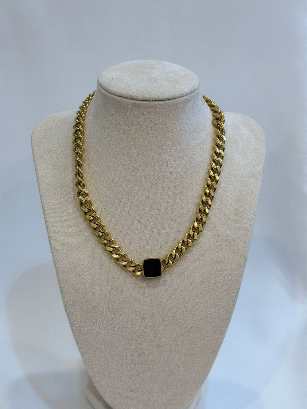 Collar Nova