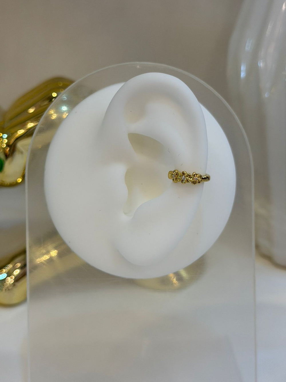 Earcuff