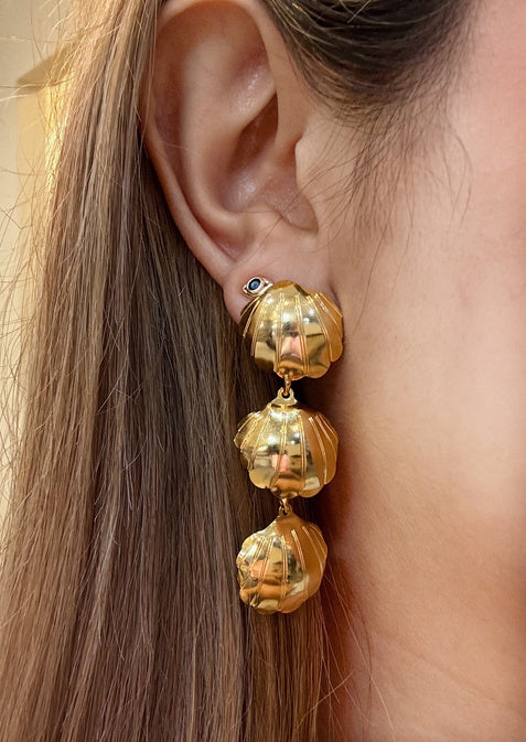 Aretes de acero hecho en Colombia