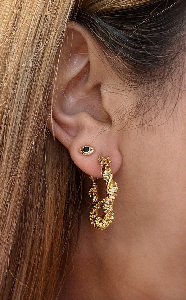 macaw-img:https://cdn.shopify.com/s/files/1/0995/8712/9643/files/Earring_012_0ac2f1ae-5ed4-41f0-bb0e-125a0b20e78a.jpg?v=1786038378