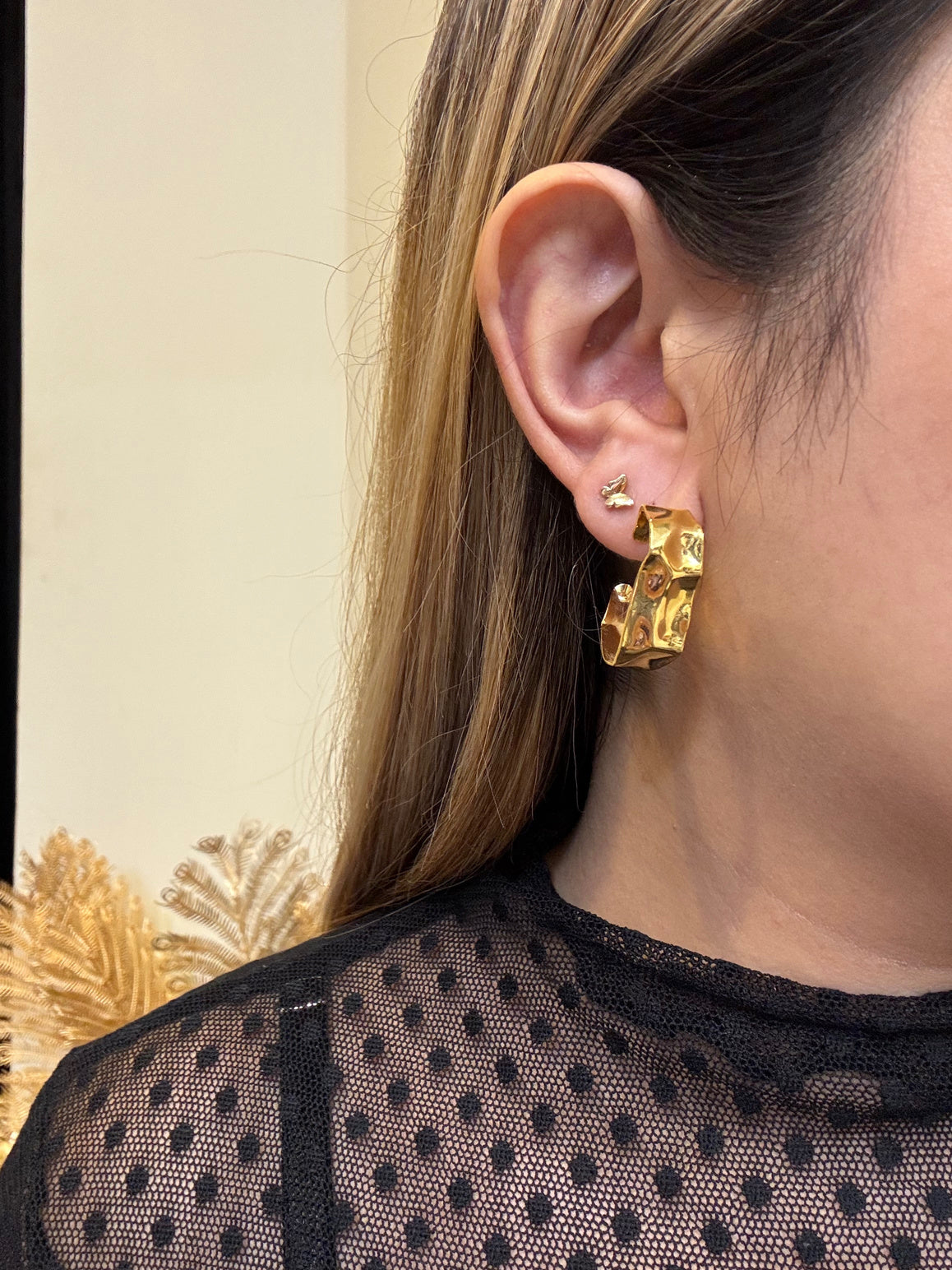 macaw-img:https://cdn.shopify.com/s/files/1/0995/8712/9643/files/Earring_037.jpg?v=1777004277