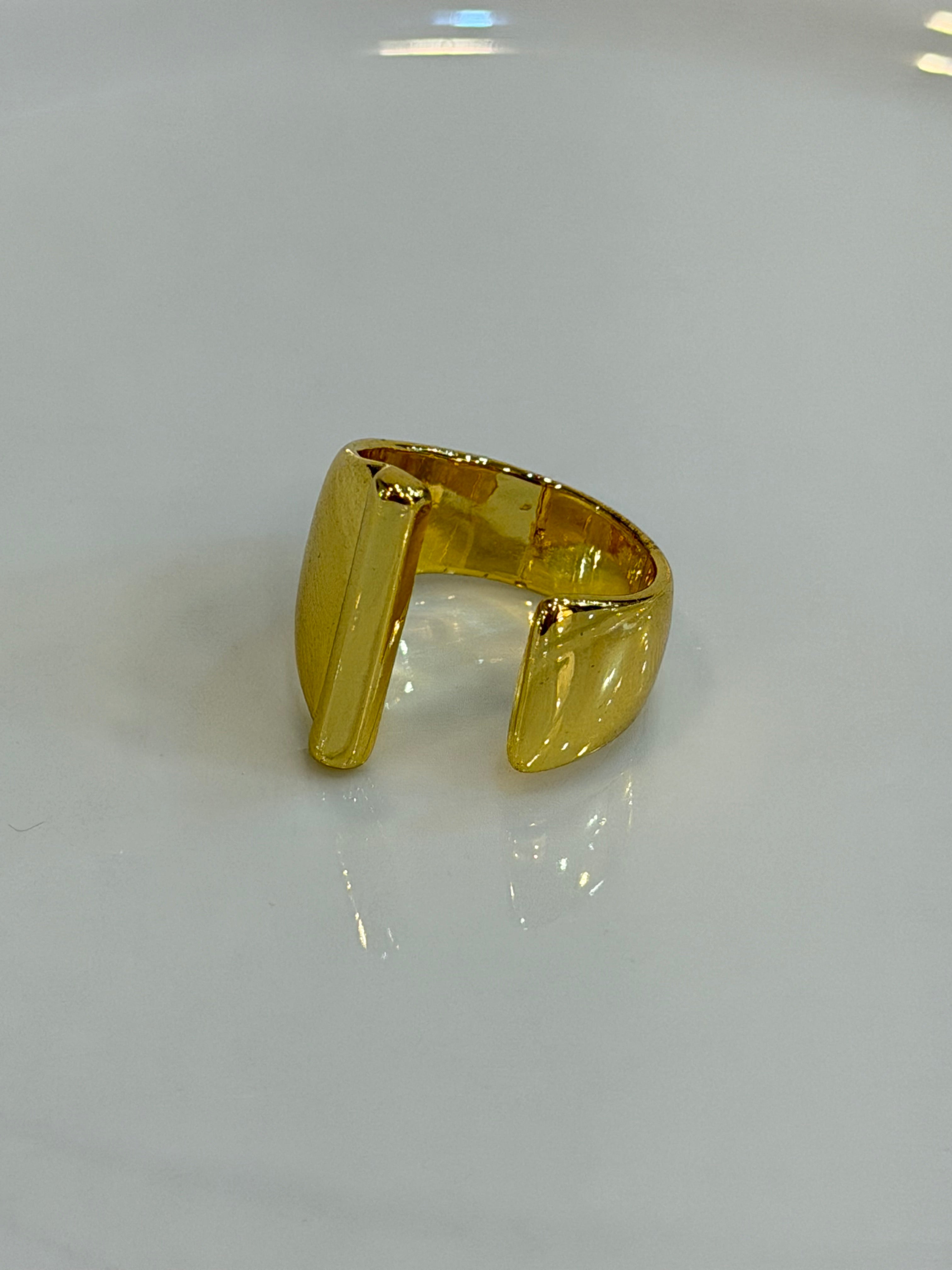 Anillo Lovi
