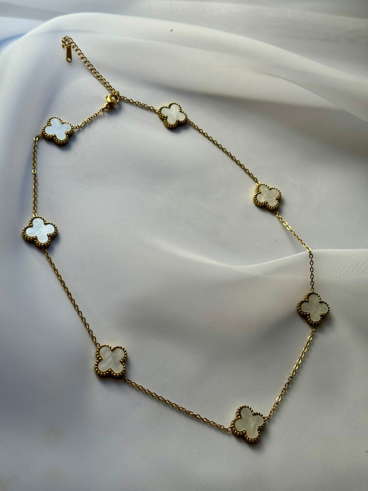 Cadena Trebol Blanca