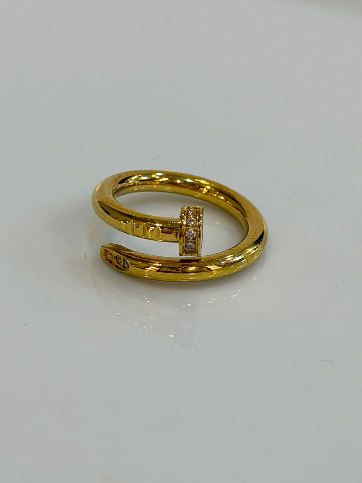 Anillo Clavo