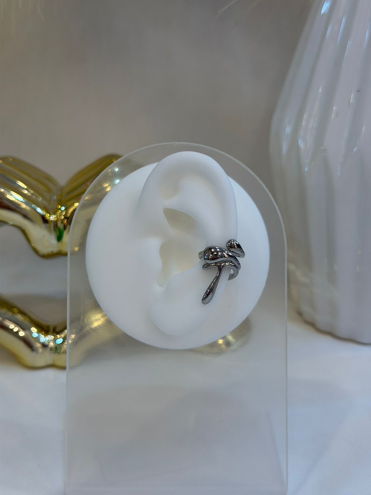 Earcuff