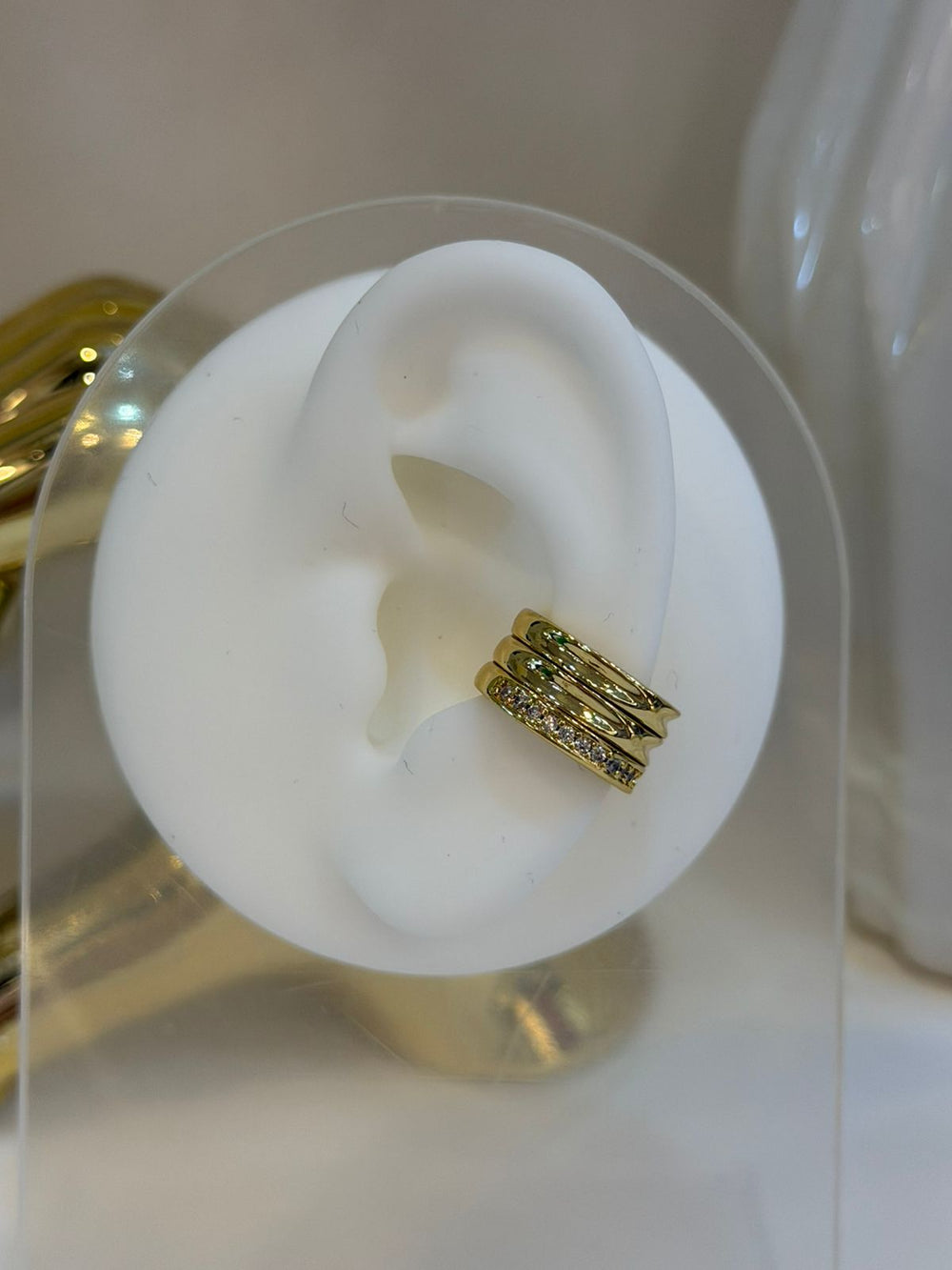 Earcuff